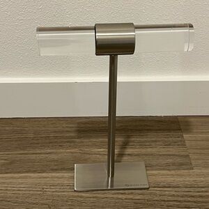 Kendra Scott Large Lucite/Acrylic T-Bar Necklace Holder